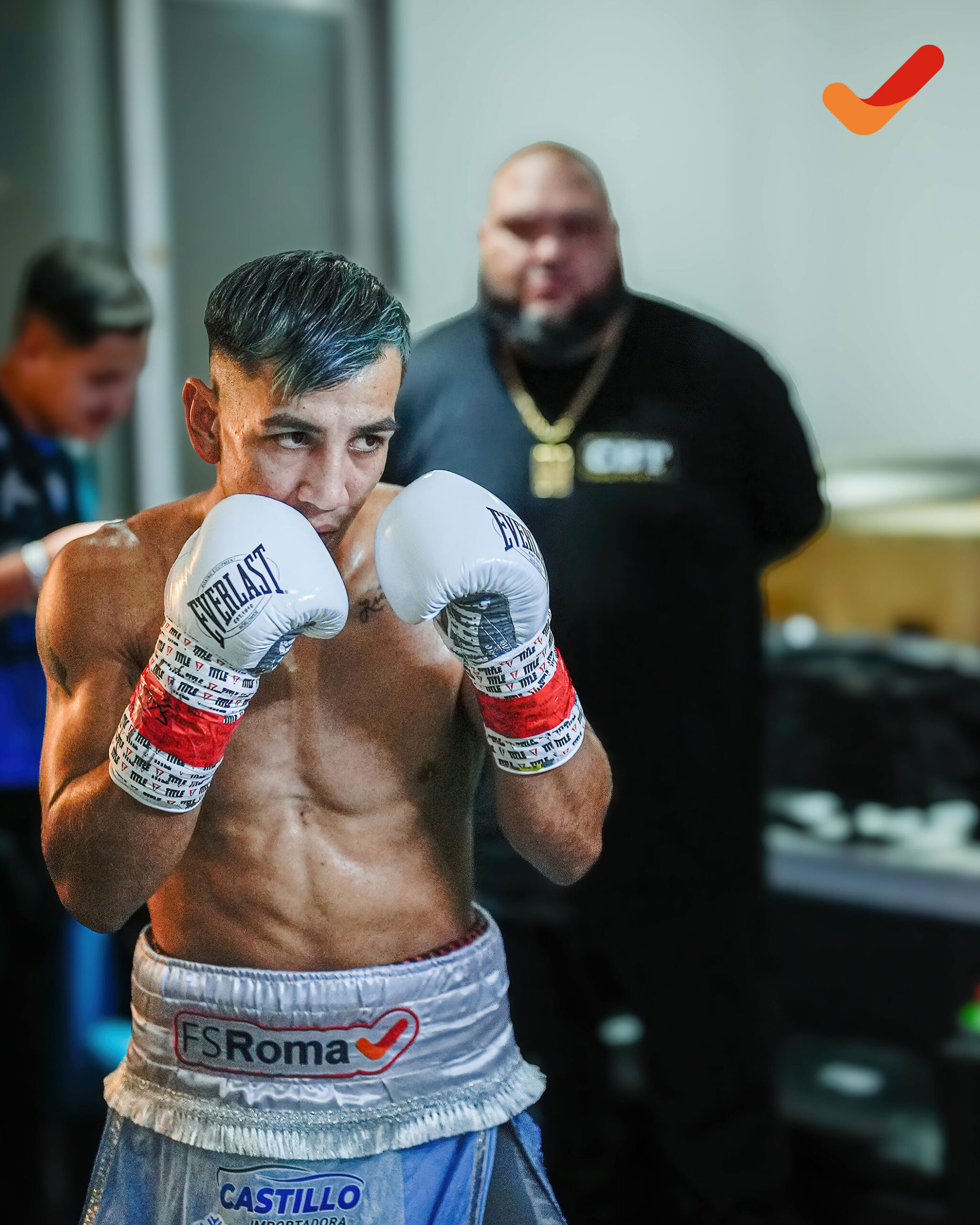 Nuestro Compromiso con el Boxeo Chileno: Colaboración en las Veladas «Fighting» de TNT Sports.